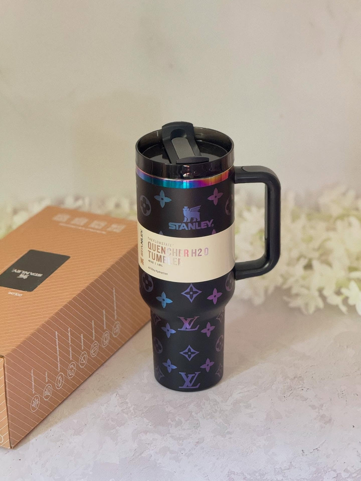 40oz Luxury-Inspired Quencher Tumbler – Rainbow Black