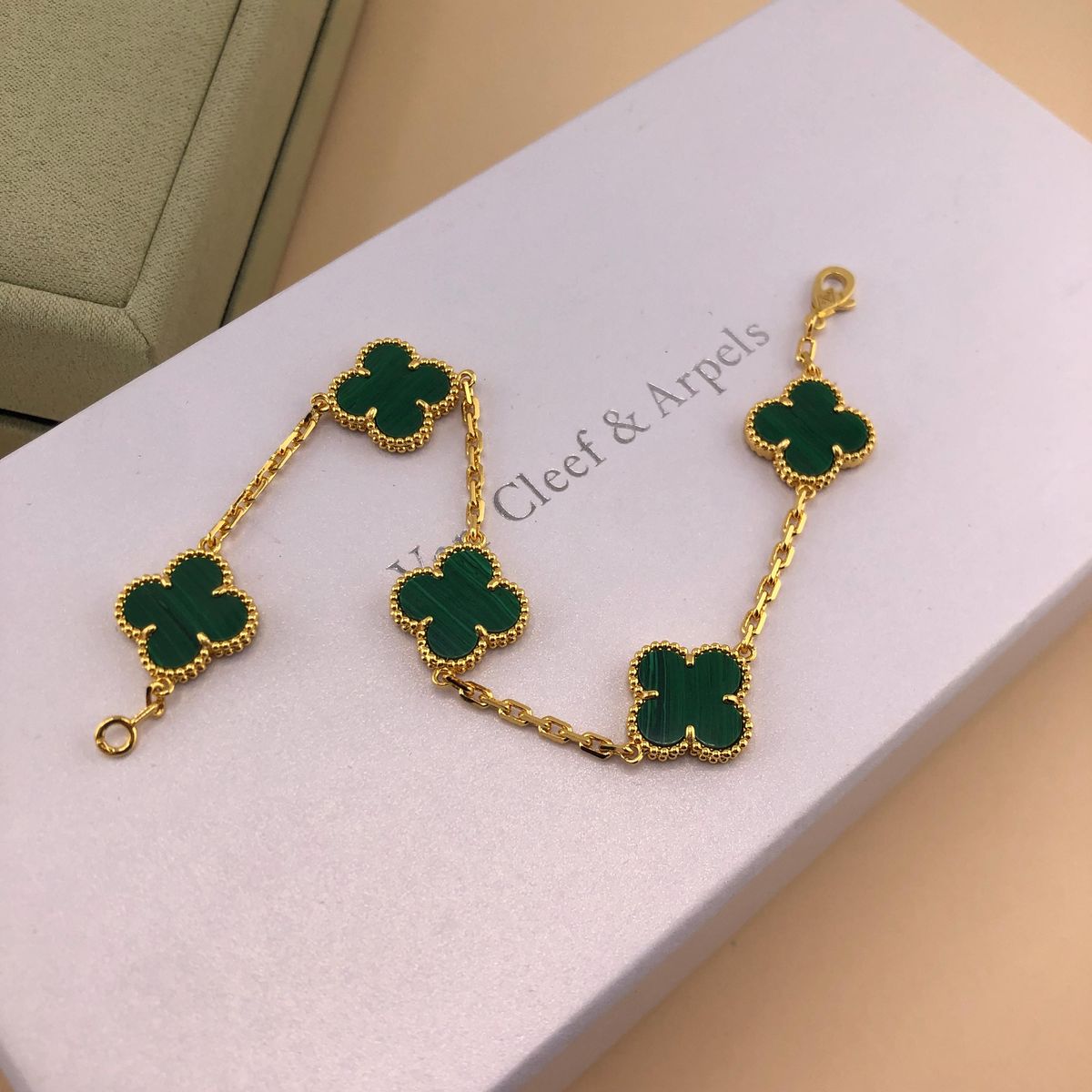 Bracelet 5 Motifs VC