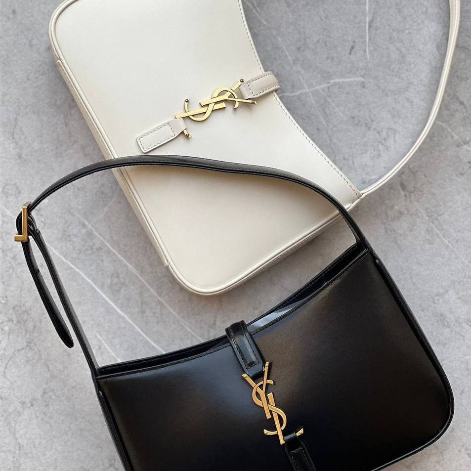 Le 5 à 7 YSL